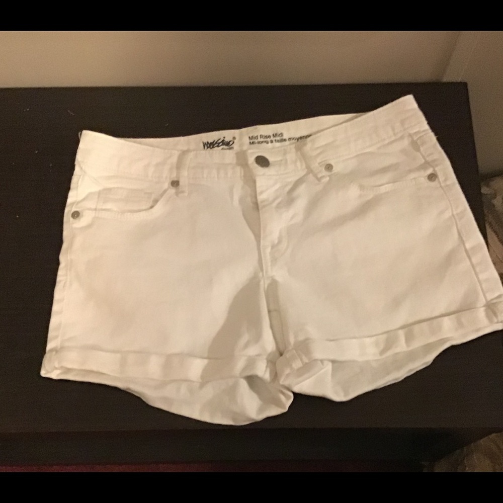 Mid Rise Midi Shorts👚👚 - Picture 1 of 2